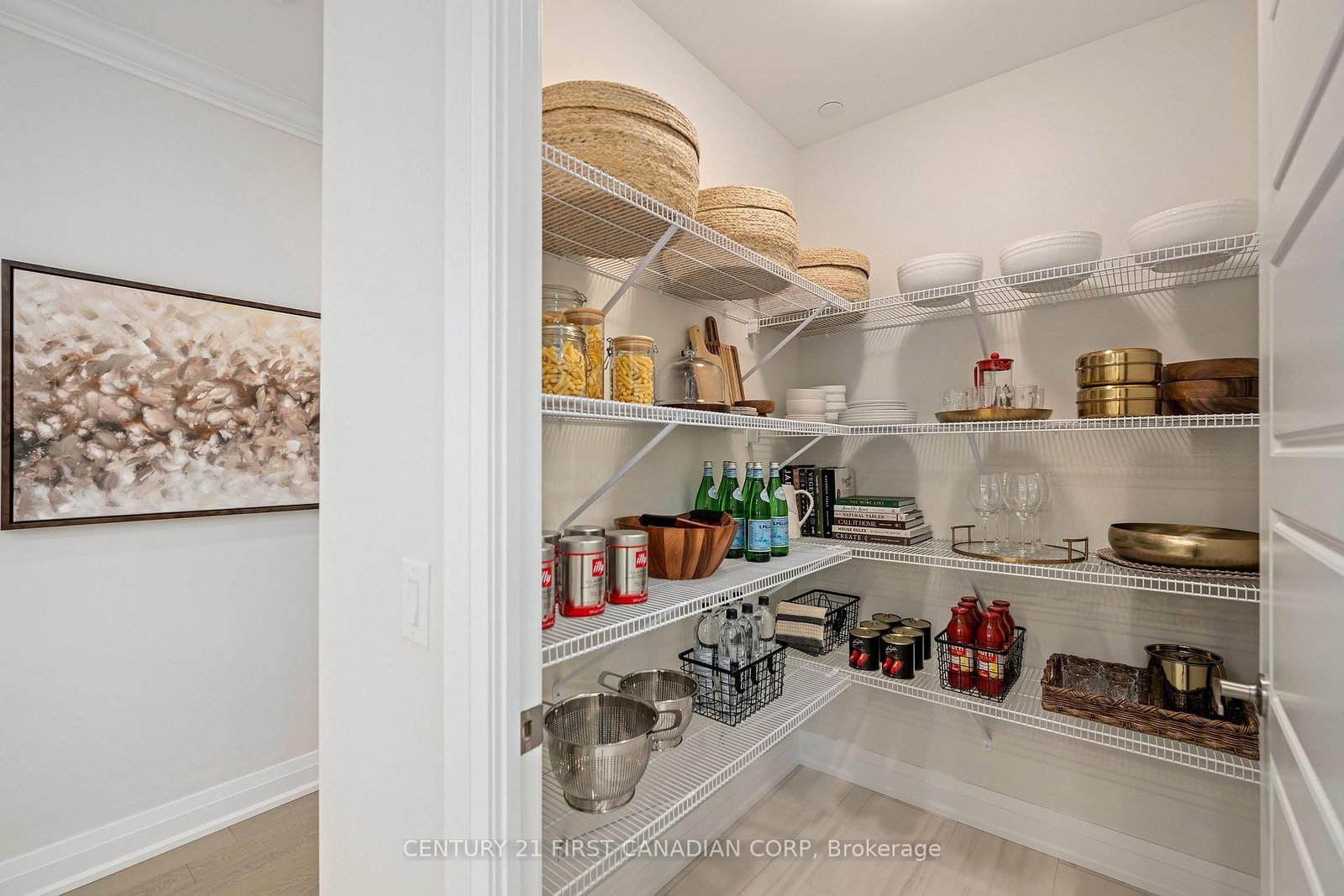 1560 Upper West Avenue, Unit 307 - Photo 4