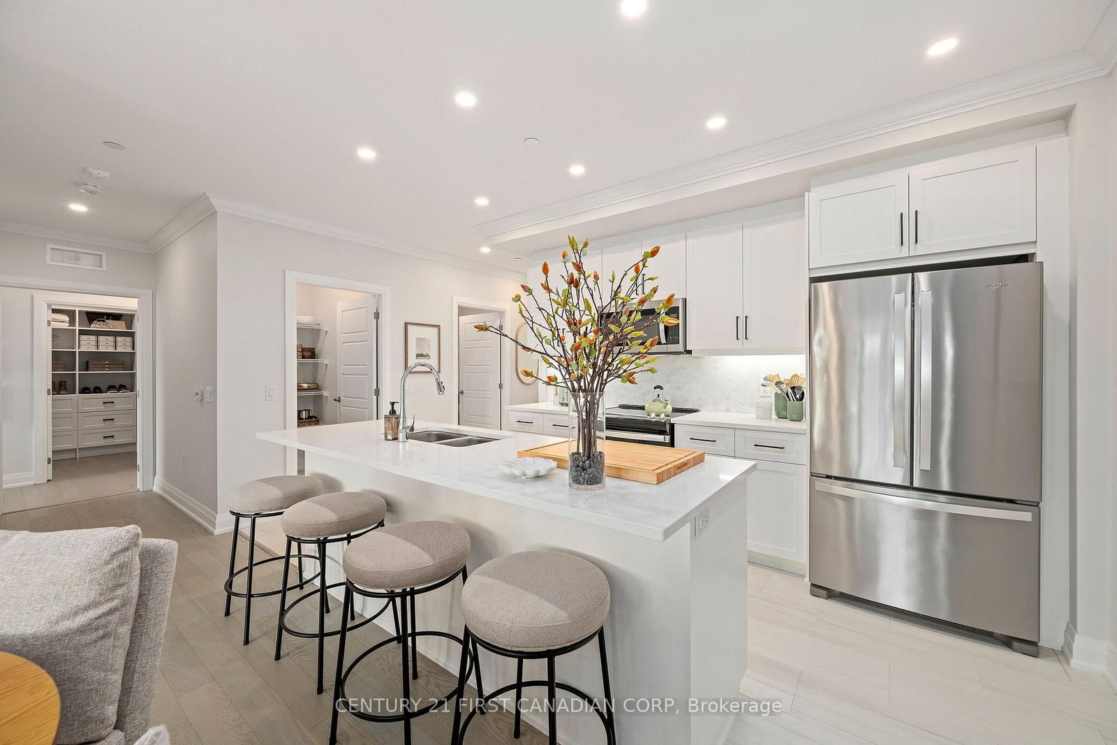 1560 Upper West Avenue, Unit 307 - Photo 8