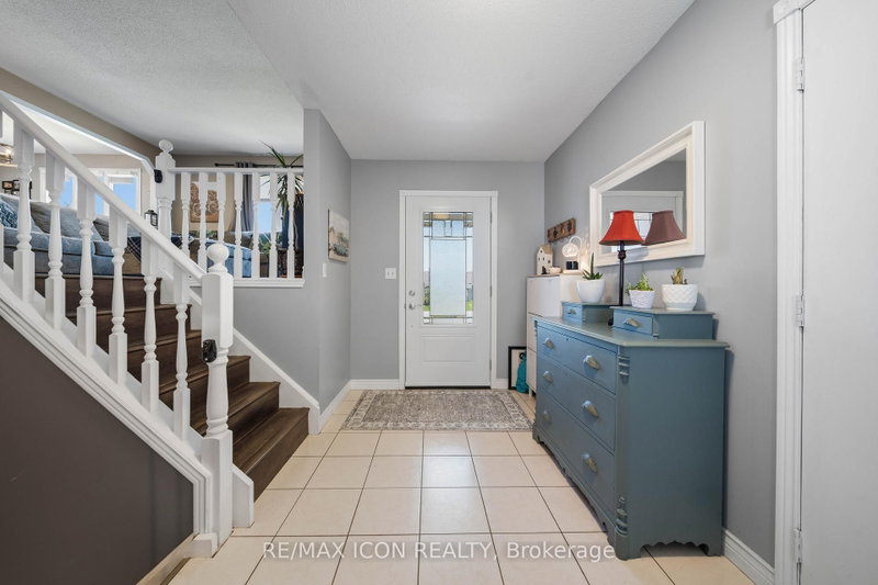 61 Carleton Crt photo 4