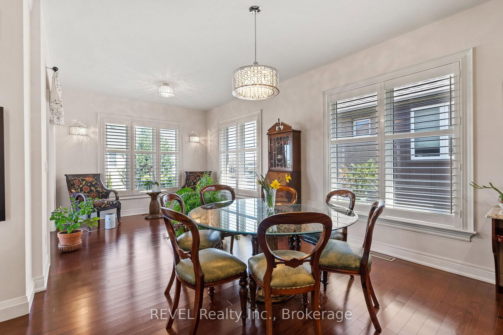 32 Magnolia Lane • Welland, ON photo 13