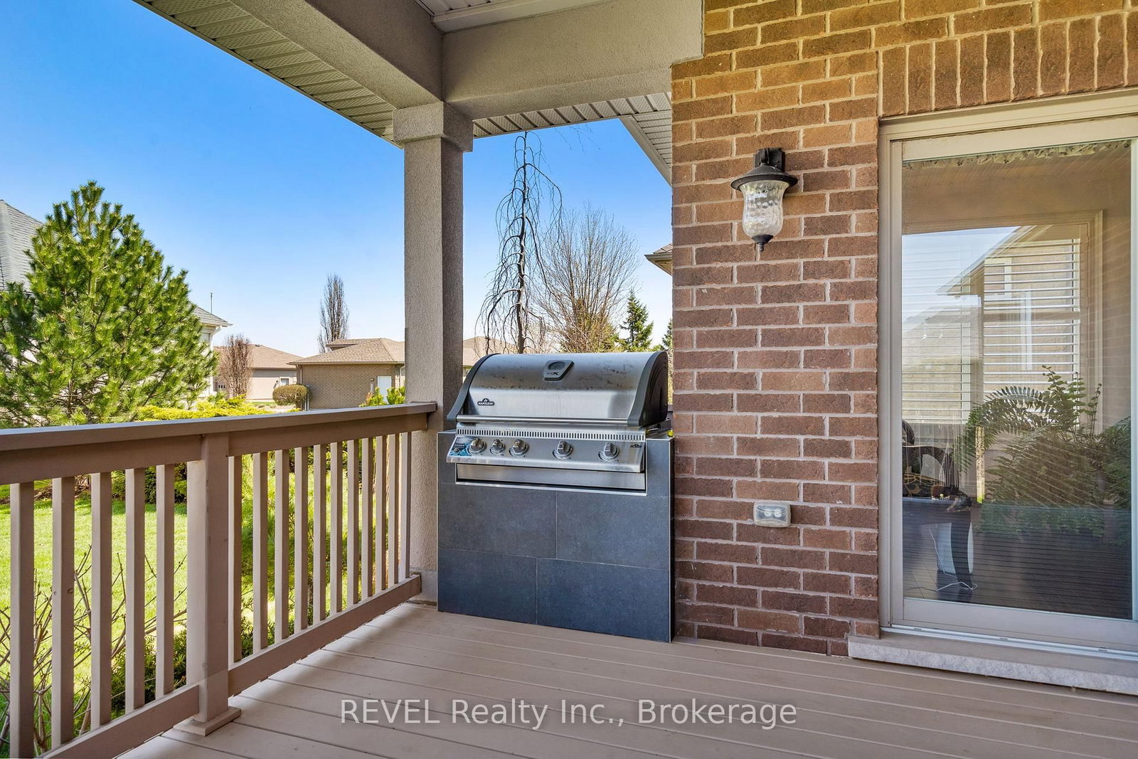 32 Magnolia Lane • Welland, ON photo 25