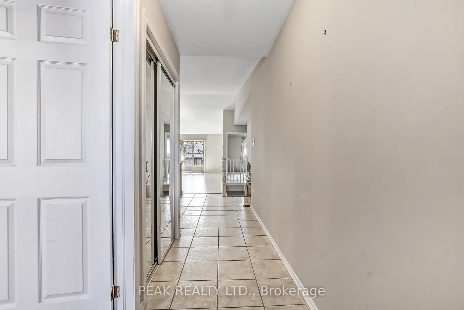 19 Hanlon Place, Unit 15 - Photo 2
