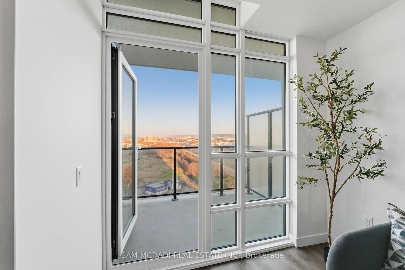 461 Green Road, Unit 1012 - Photo 8