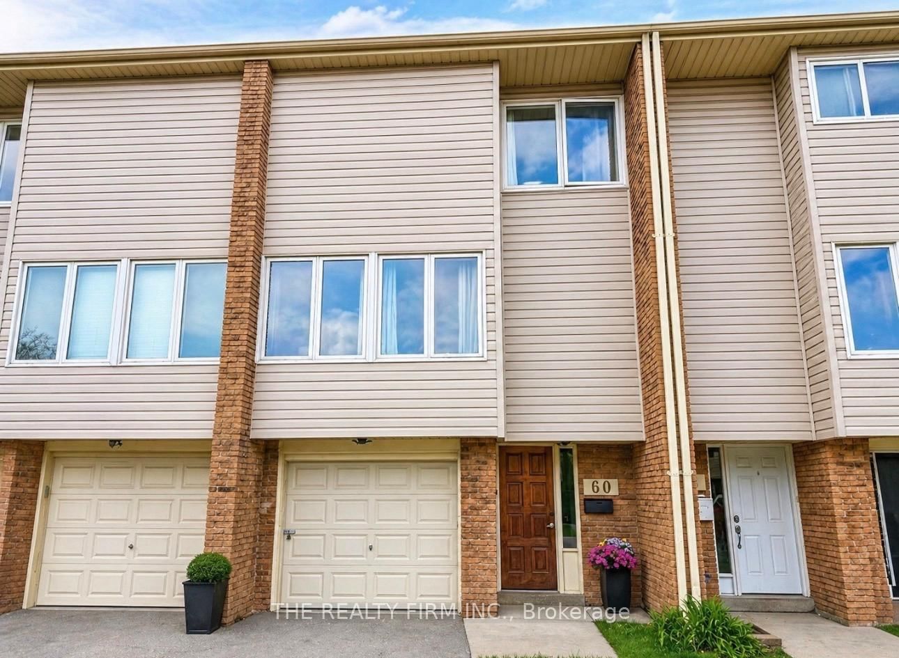 Townhouse for sale at 60-700 Osgoode Drive, London South, Ontario, N6E 2H1 - South Y - MLS: X13054338