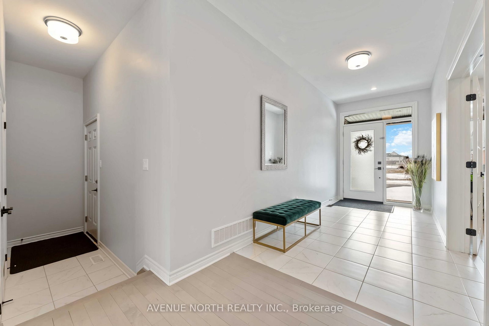 711 Moonflower Crescent - Photo 3