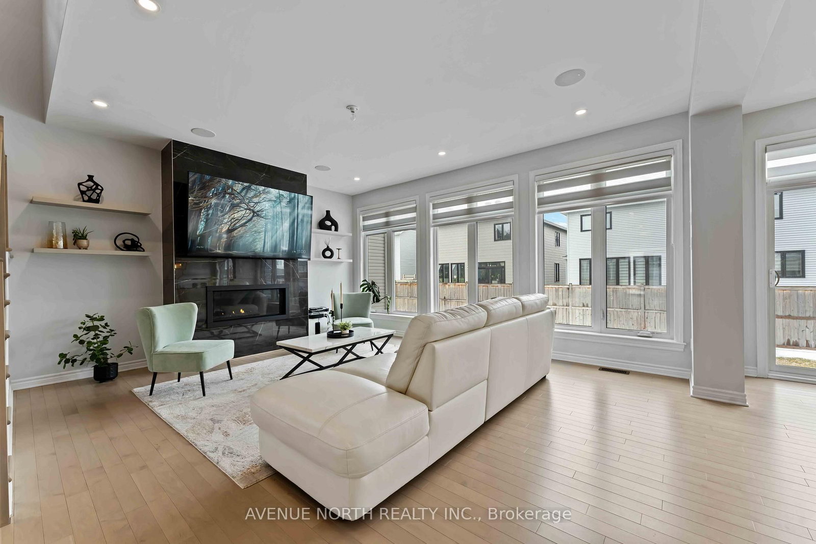 711 Moonflower Crescent - Photo 5
