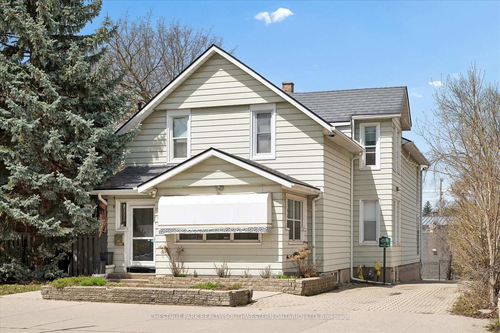 64 Francis Street N - Photo 3