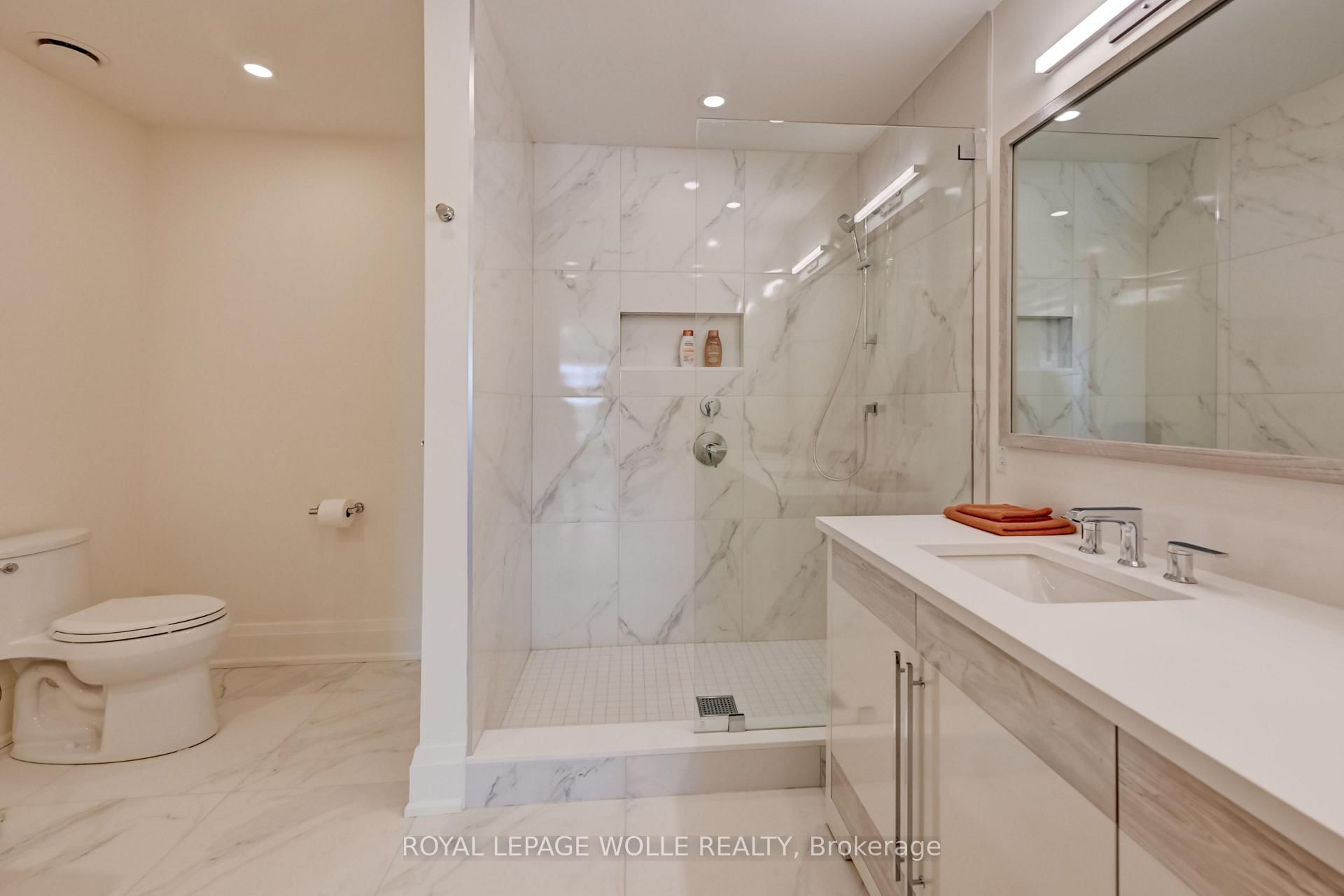 6523 Wellington Road 7, Unit 416