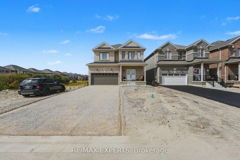360 Russell Street