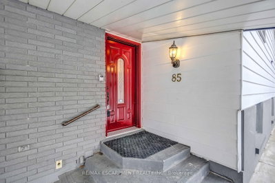 85 Ranchdale Drive • Hamilton, ON photo 4