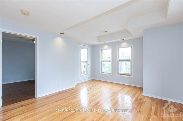 11 - 450 Maclaren Street