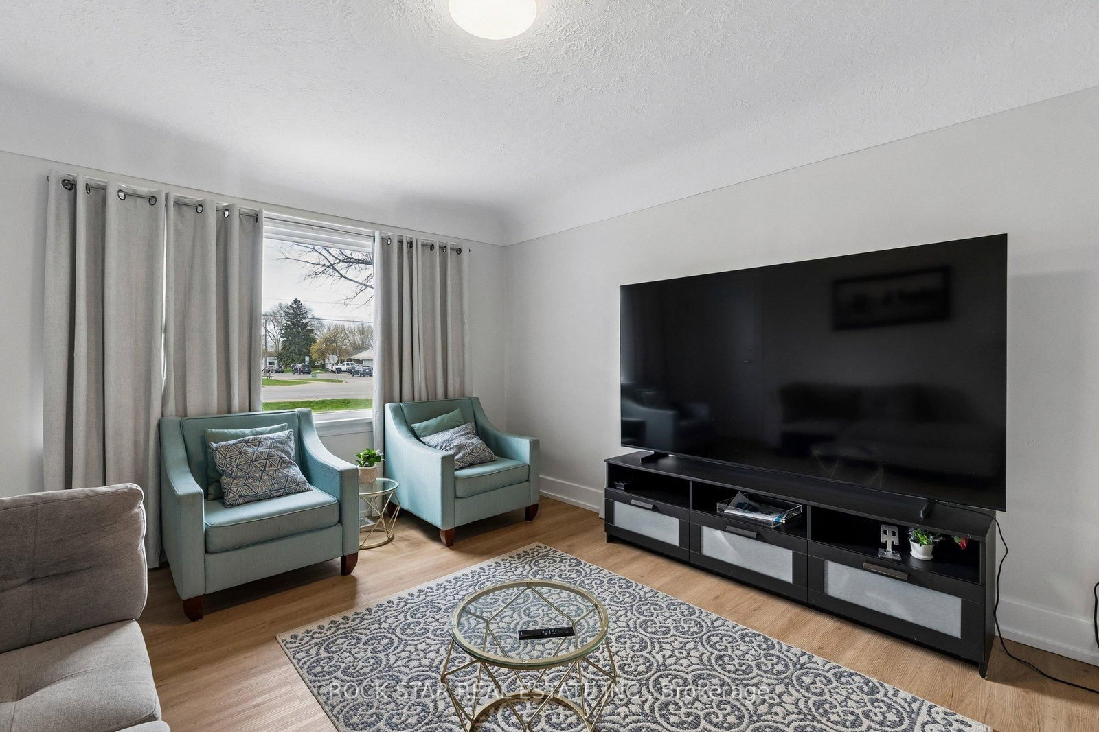 428 THOROLD Road - Photo 4