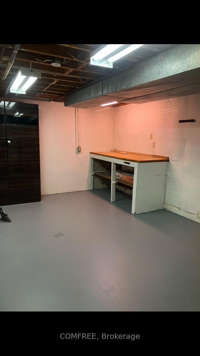 560 Short Street • Petrolia, ON photo 19
