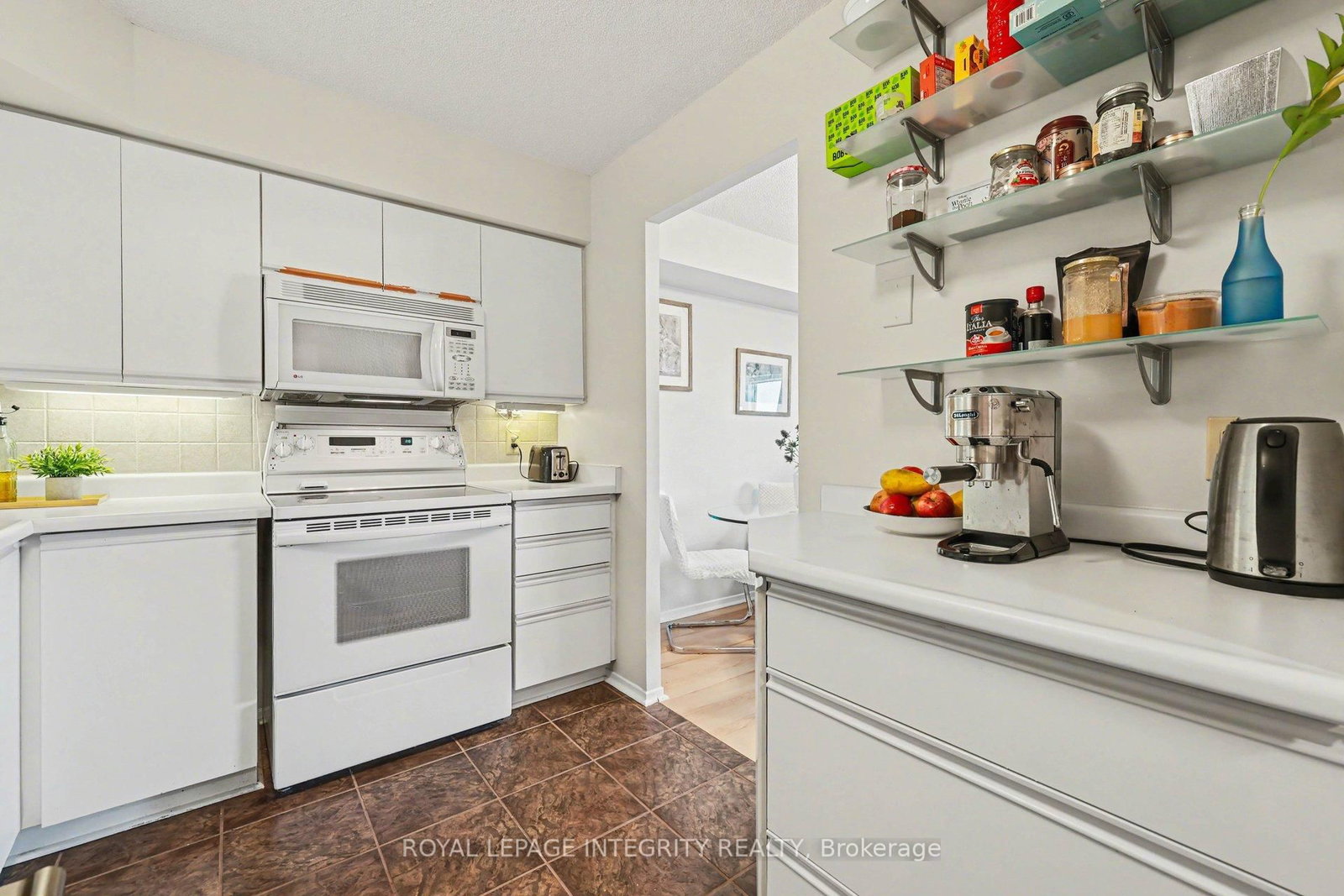 1025 Grenon Avenue, Unit 928 - Photo 11