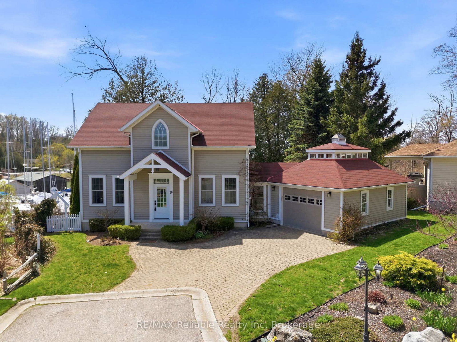Detached House for sale at 10 Hidden Valley Lane, Bluewater, Ontario, N0M 1G0 - Bayfield - MLS: X13055454