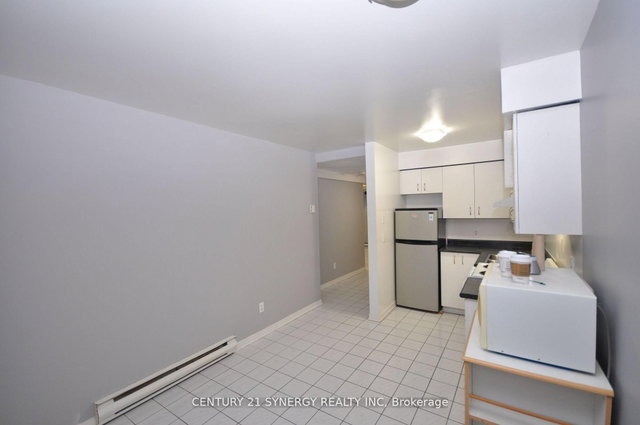 2 - 450 Maclaren Street