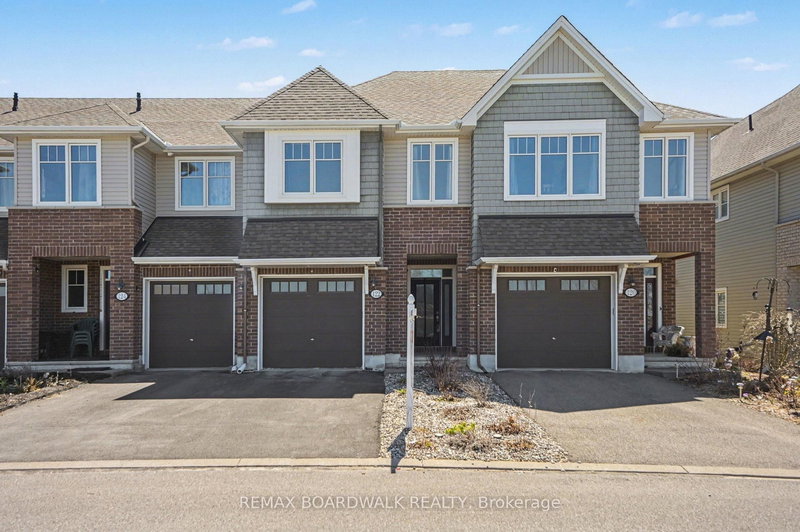 home for lease on 122 KESTREL Street