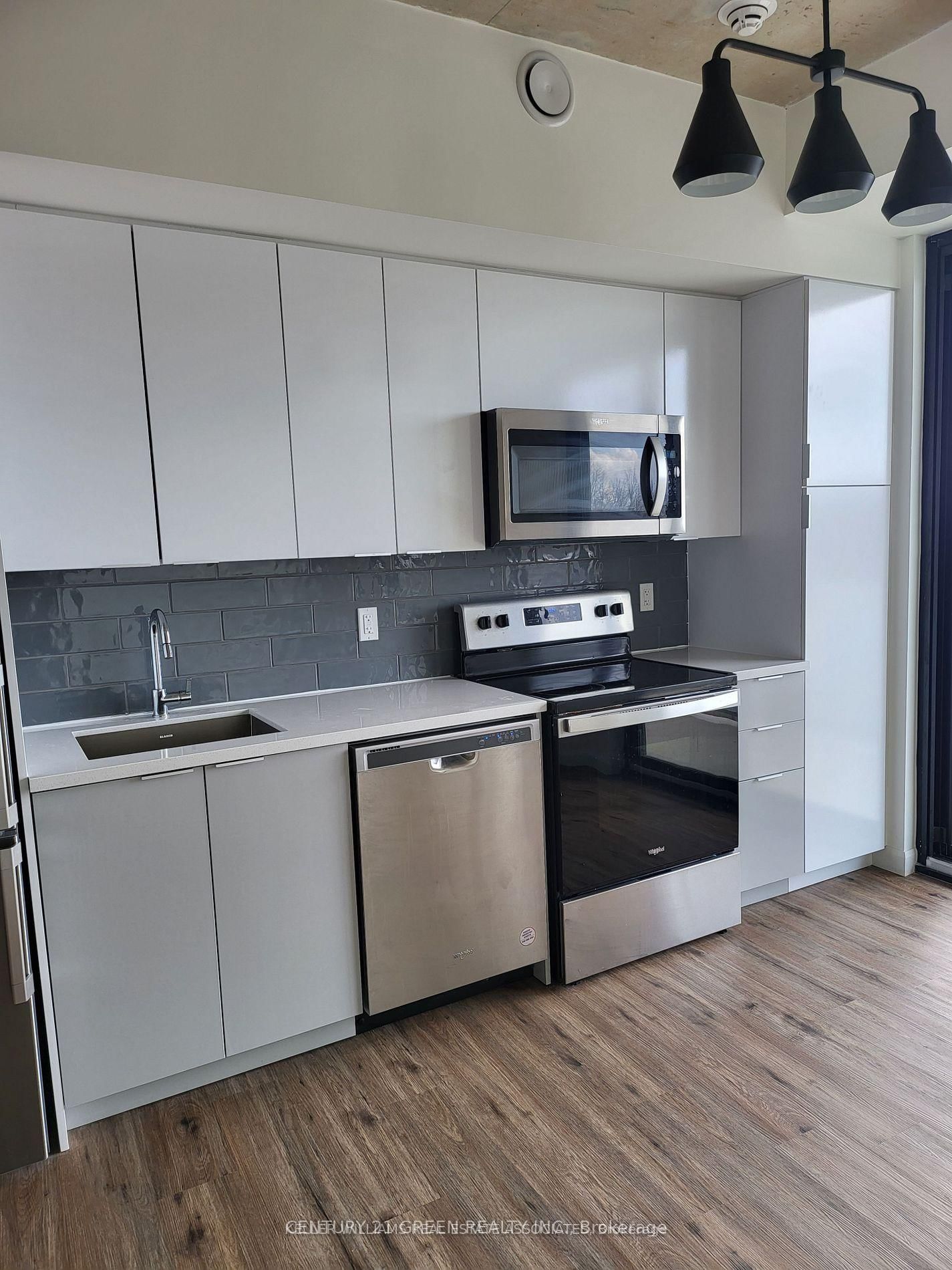 7 Erie Avenue, Unit 309 - Photo 3