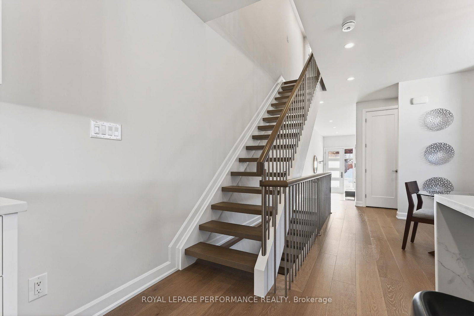 155 Buell Street, Unit B - Photo 22