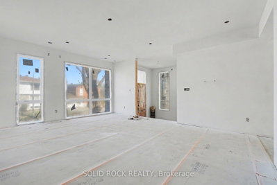 830 Alpine Avenue • Ottawa, ON photo 2