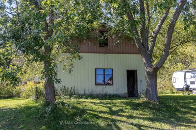 138558 Grey Road 112 N — more photos