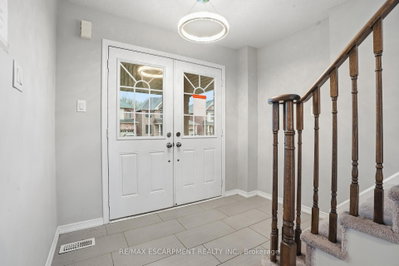 7774 Buckeye Crescent • Niagara Falls, ON photo 4