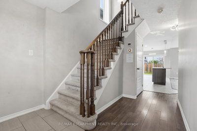 7774 Buckeye Crescent • Niagara Falls, ON photo 5