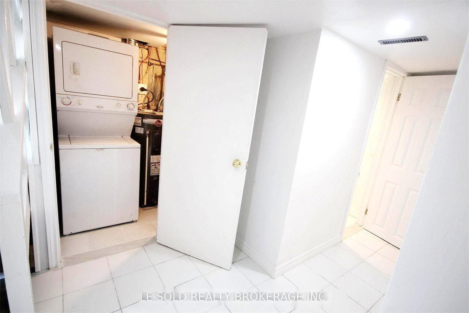 145 Leland Street, Unit Den Bsmt - Photo 3