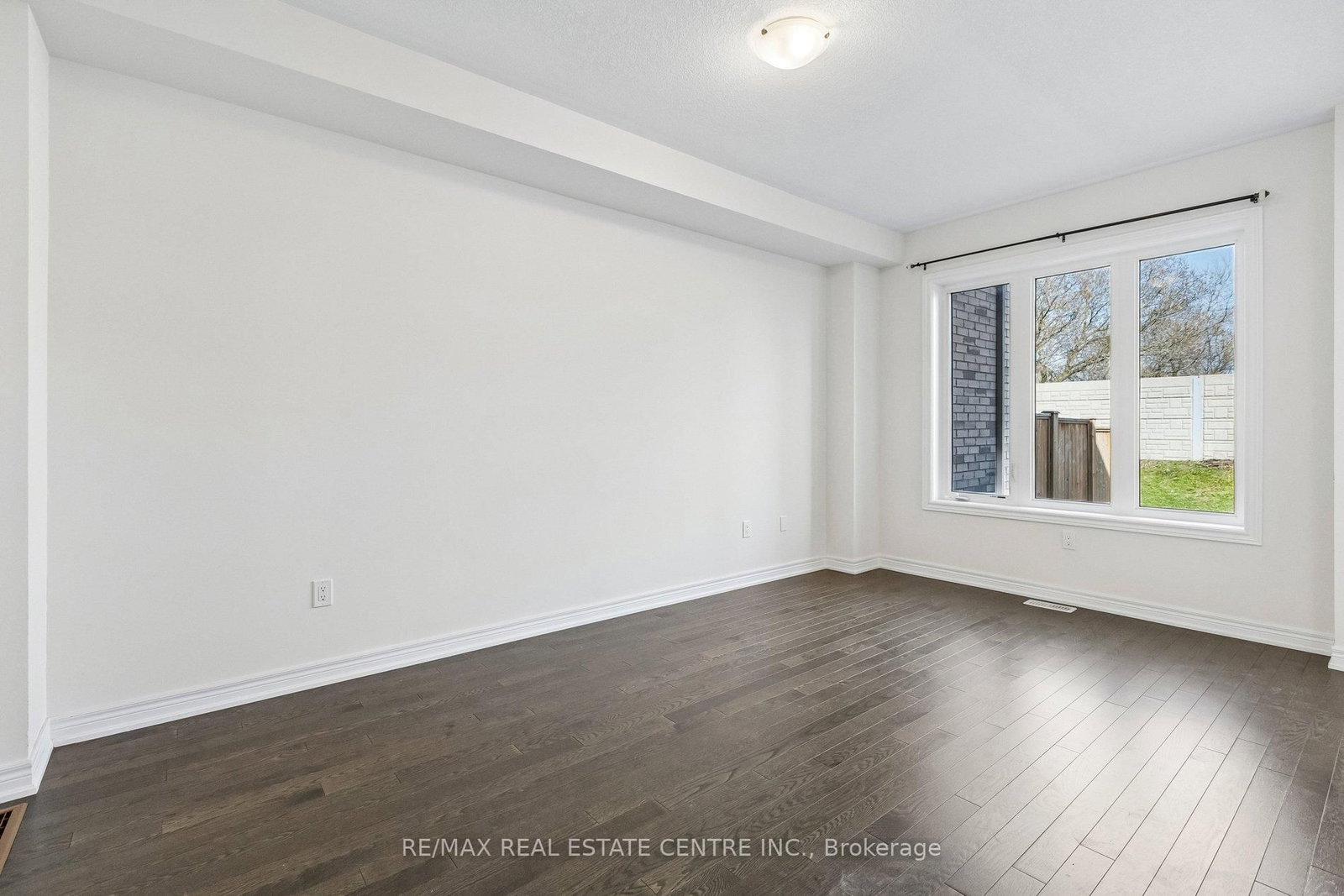 166 Deerpath Drive • #52 • Guelph, ON photo 17
