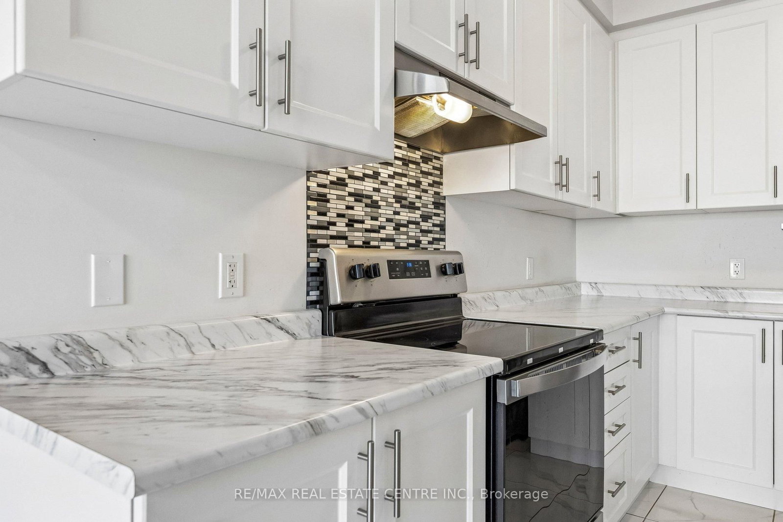 166 Deerpath Drive, Unit 52 - Photo 23