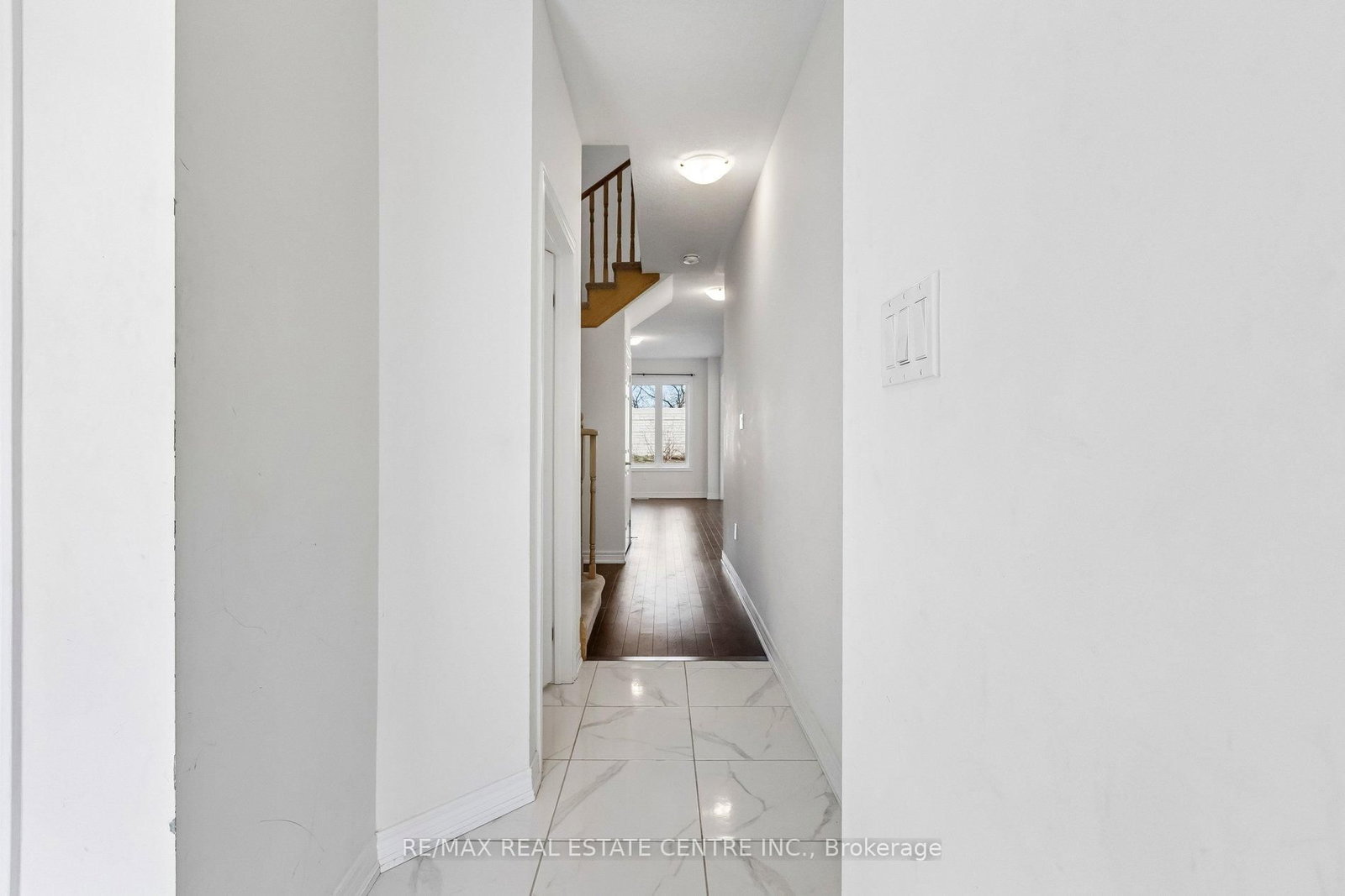 166 Deerpath Drive, Unit 52 - Photo 4