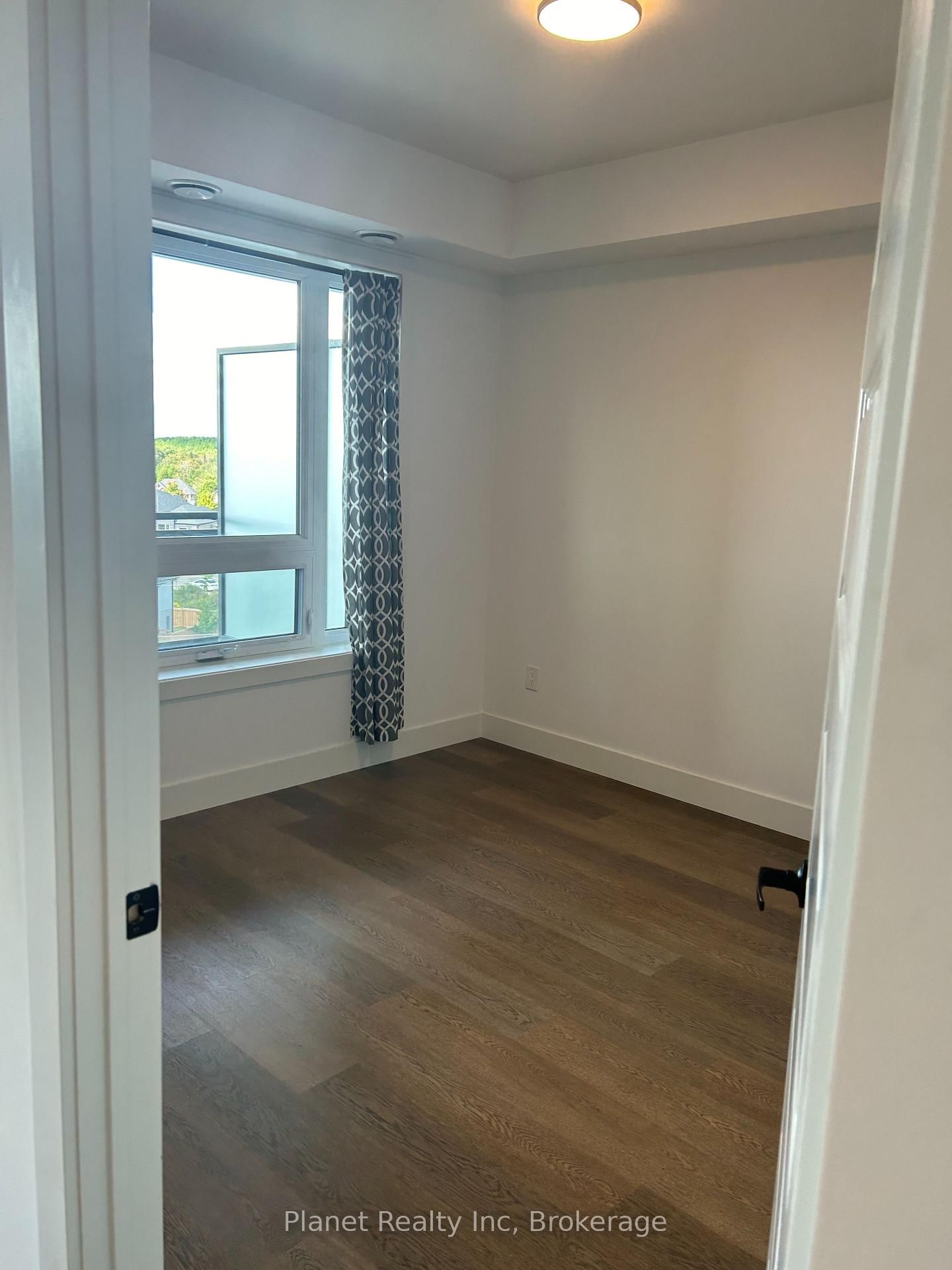 26 Lowes Road W, Unit 611 - Photo 10