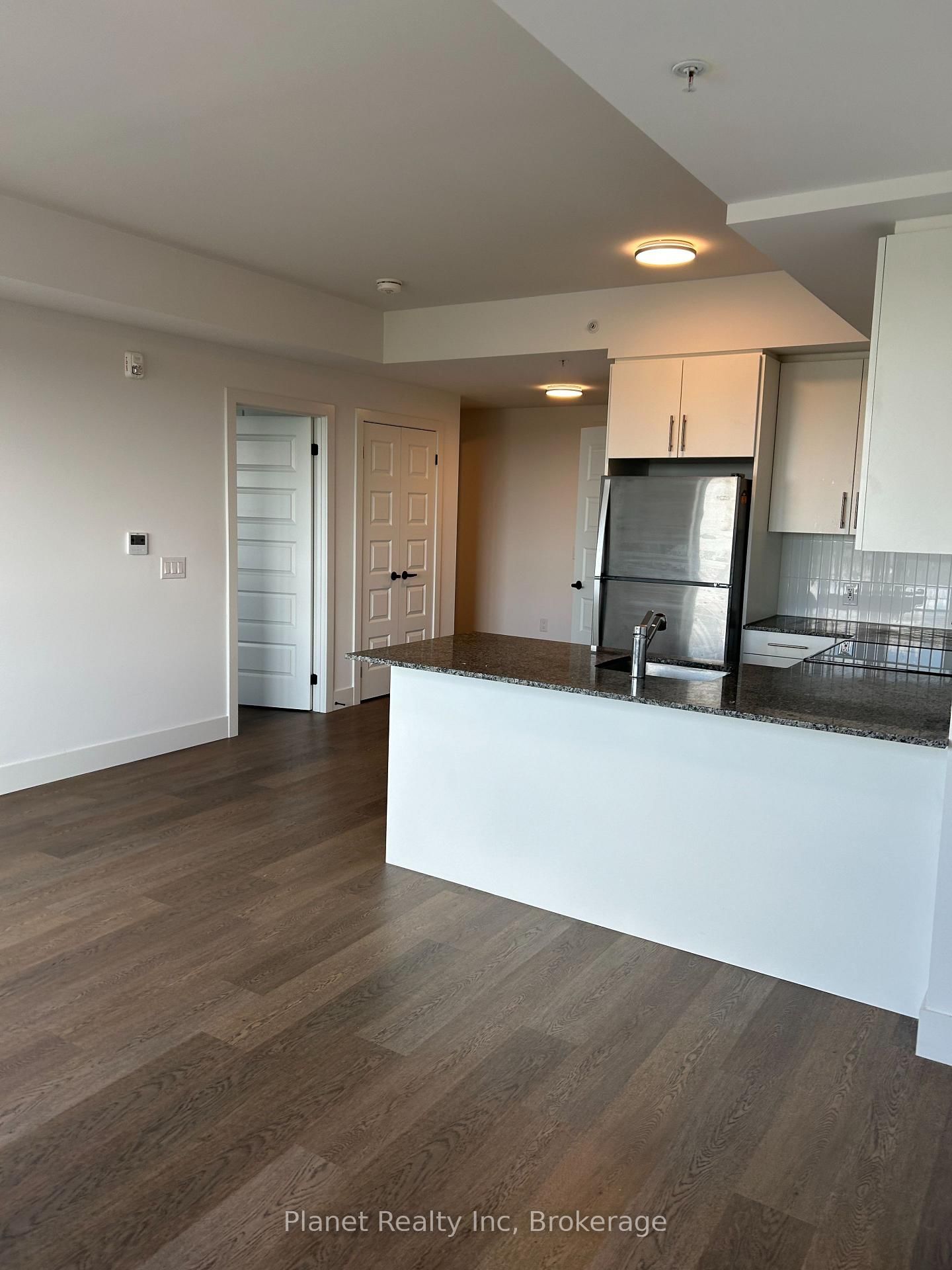 26 Lowes Road W, Unit 611 - Photo 15