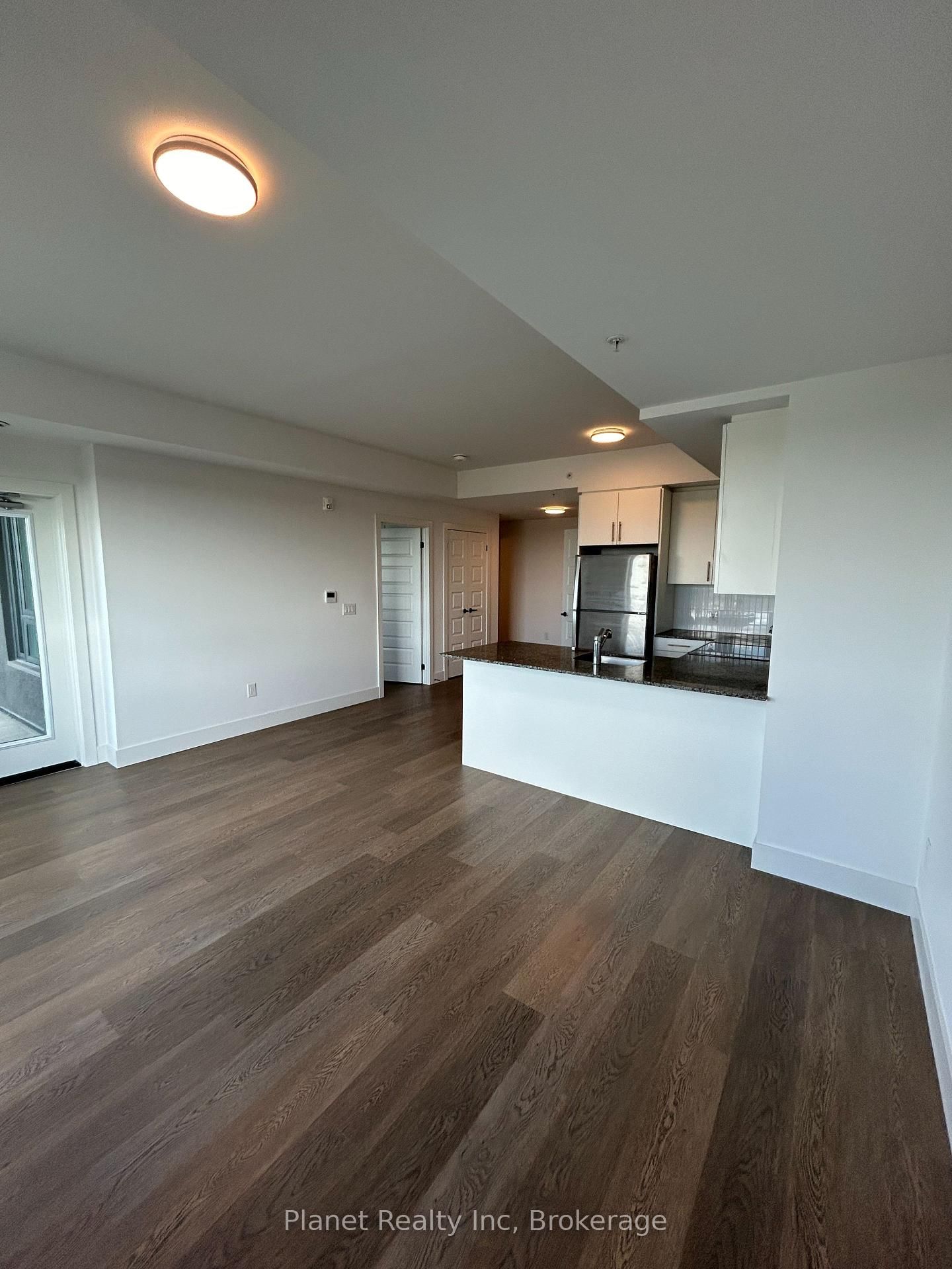 26 Lowes Road W, Unit 611 - Photo 16