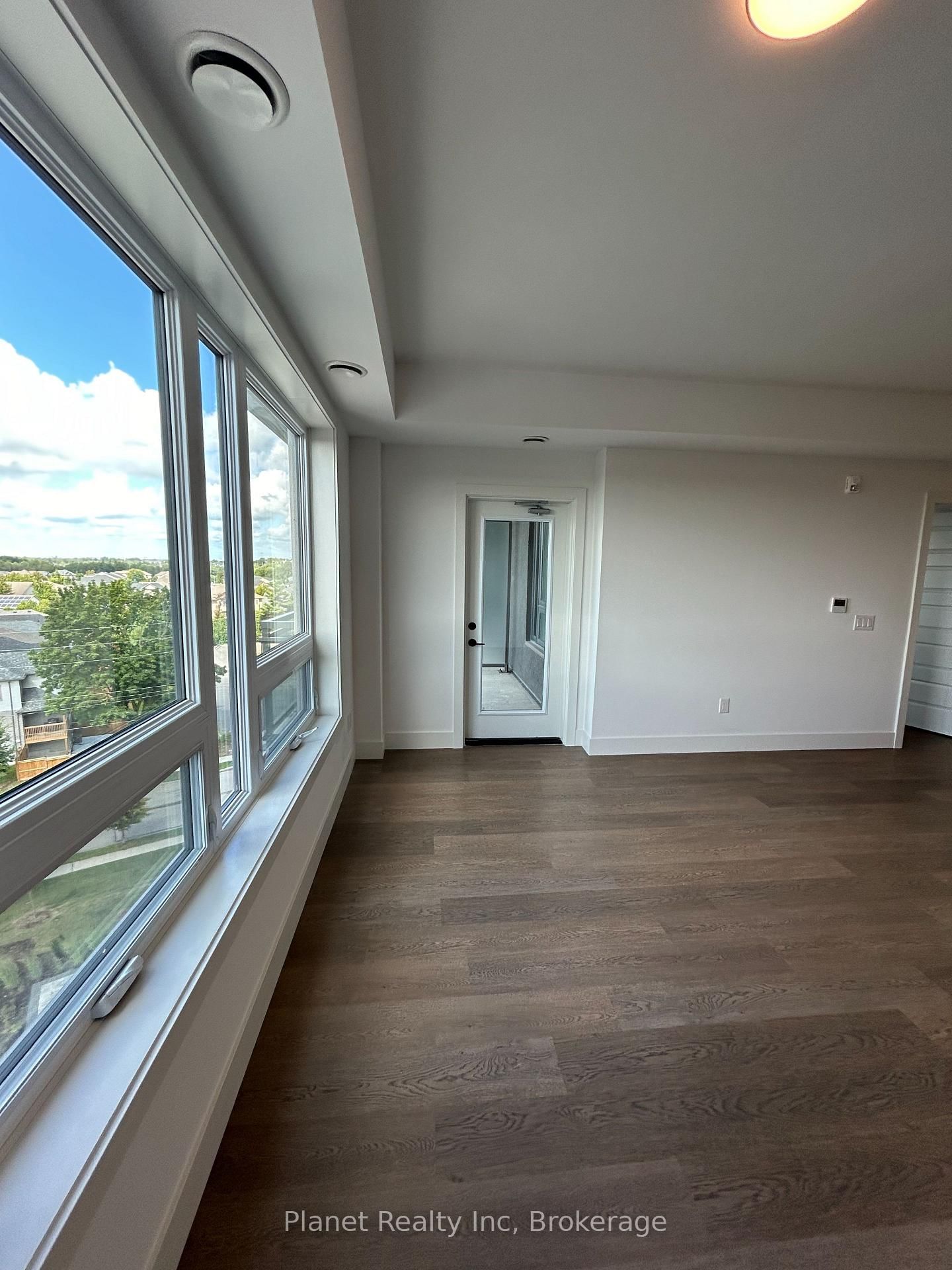 26 Lowes Road W, Unit 611 - Photo 17