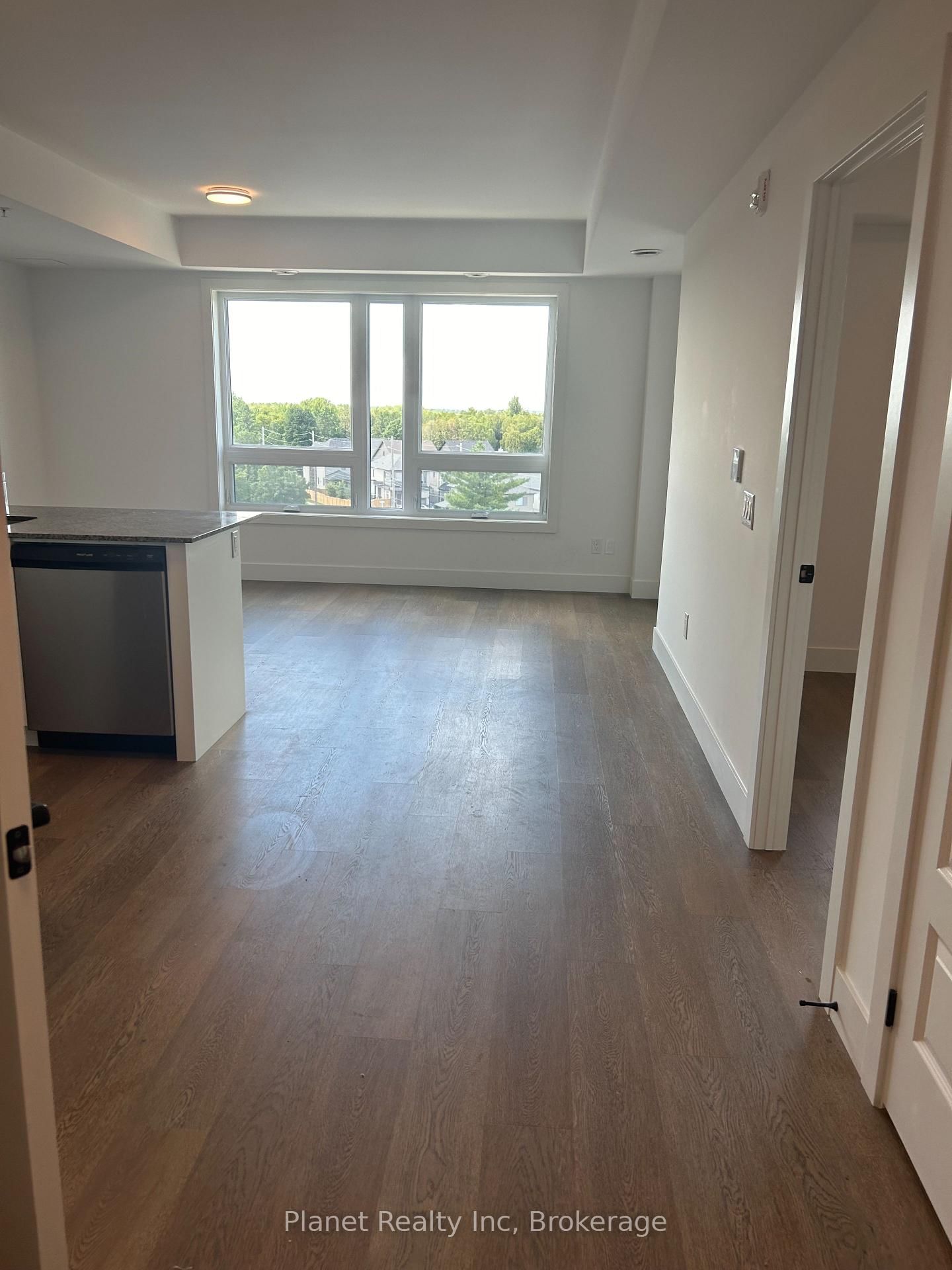 26 Lowes Road W, Unit 611 - Photo 9