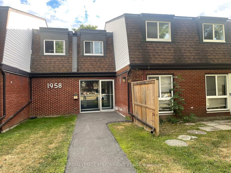 home for sale on 25J-1958 Jasmine Crescent E