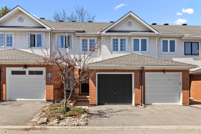 home for sale on 9 Festive Private