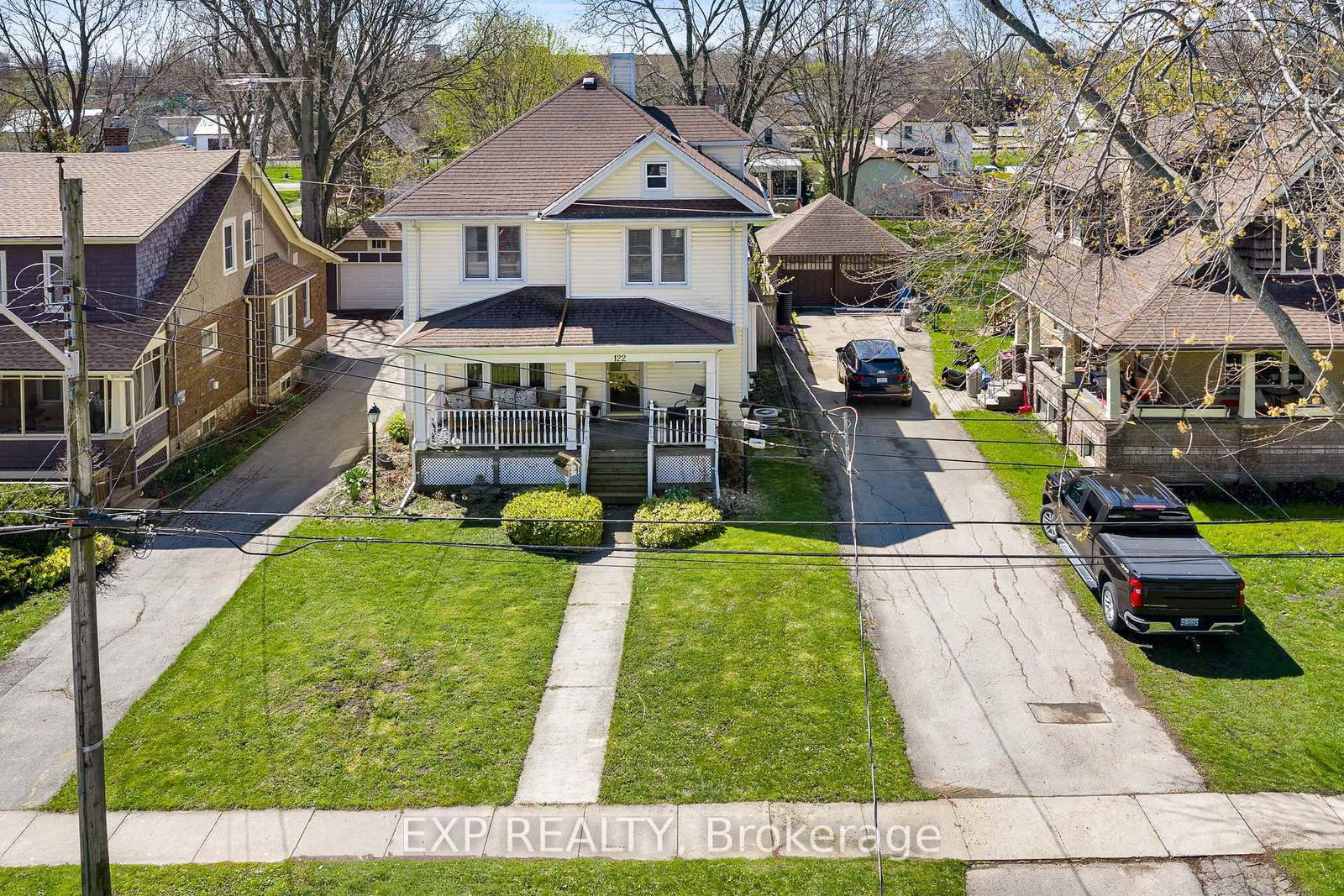 Detached House for sale at 122 Elgin Street, Port Colborne, Ontario, L3K 3K2 - Sugarloaf - MLS: X13056100