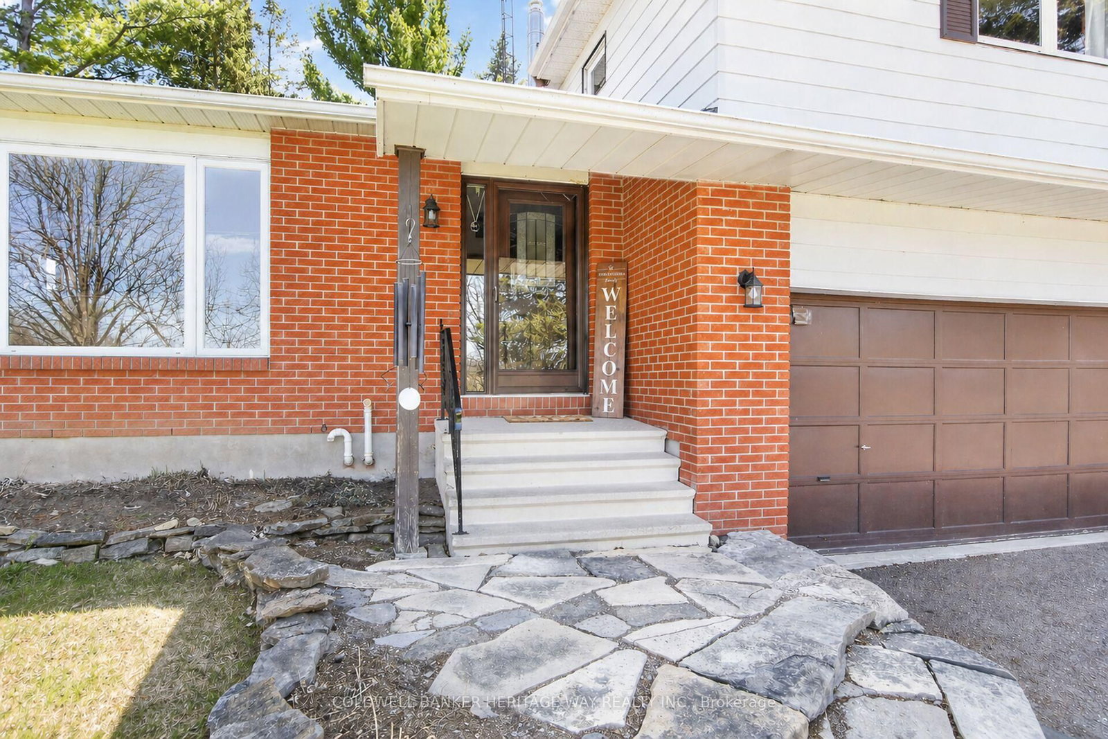 389 Rae Road - Photo 2