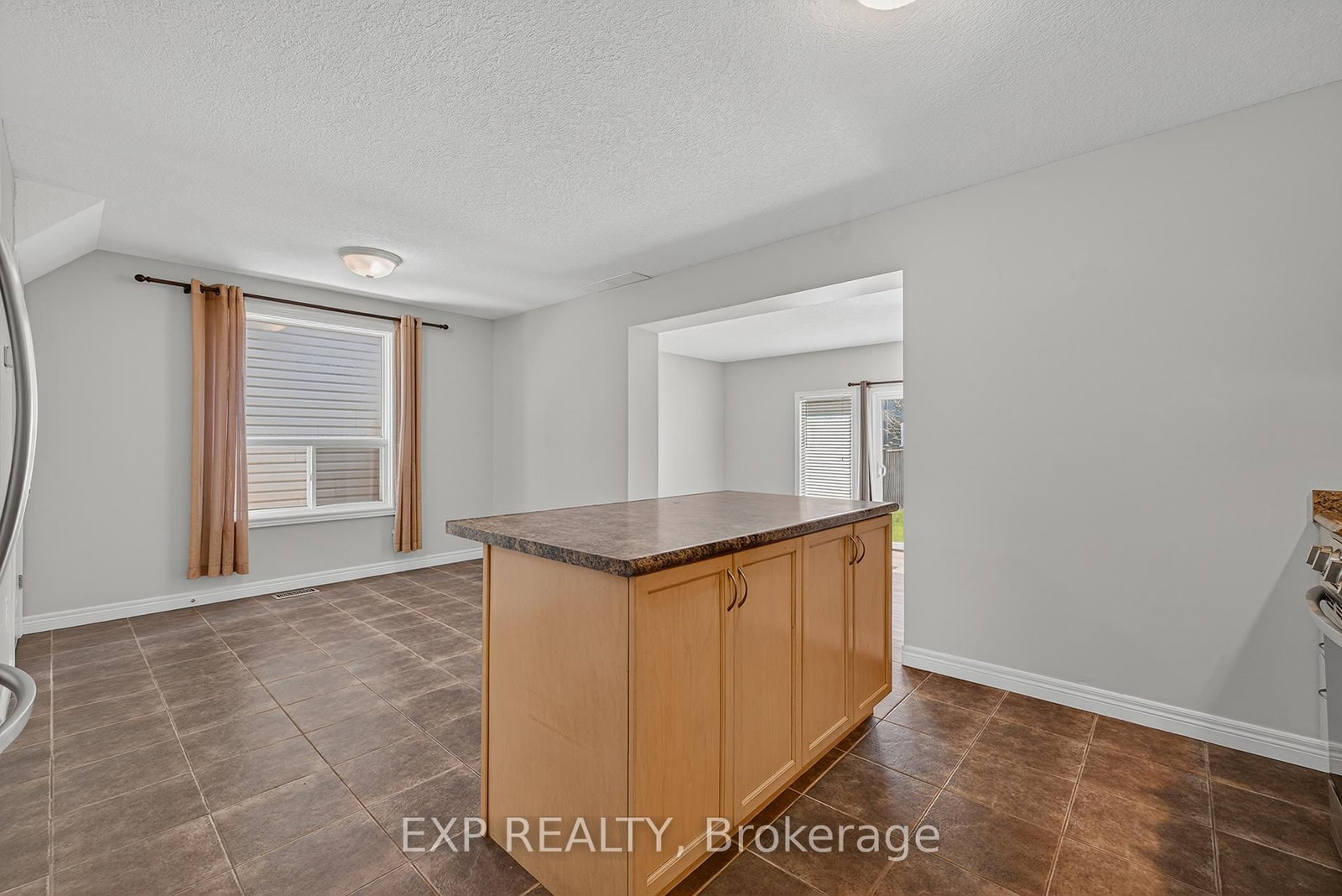 19 Sinclair Street • Guelph, ON photo 10