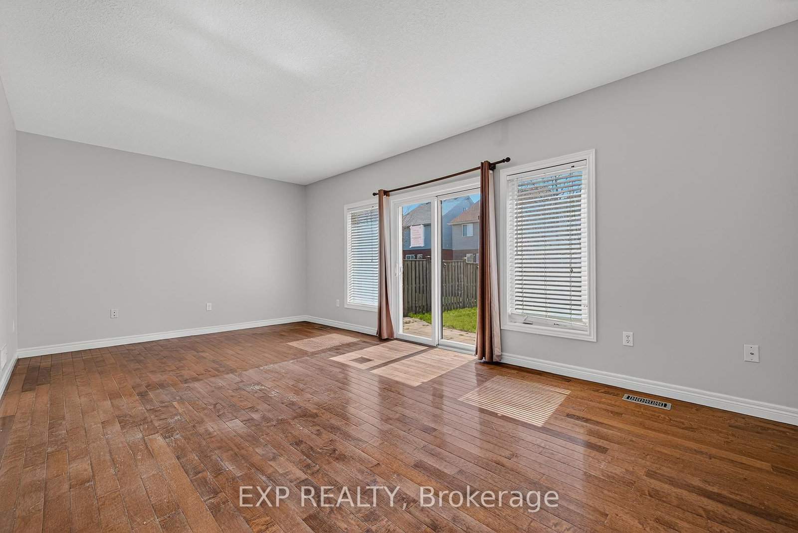 19 Sinclair Street • Guelph, ON photo 12