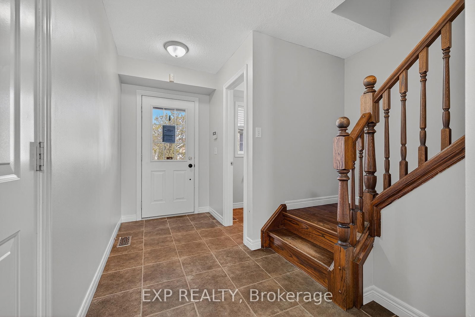 19 Sinclair Street • Guelph, ON photo 13