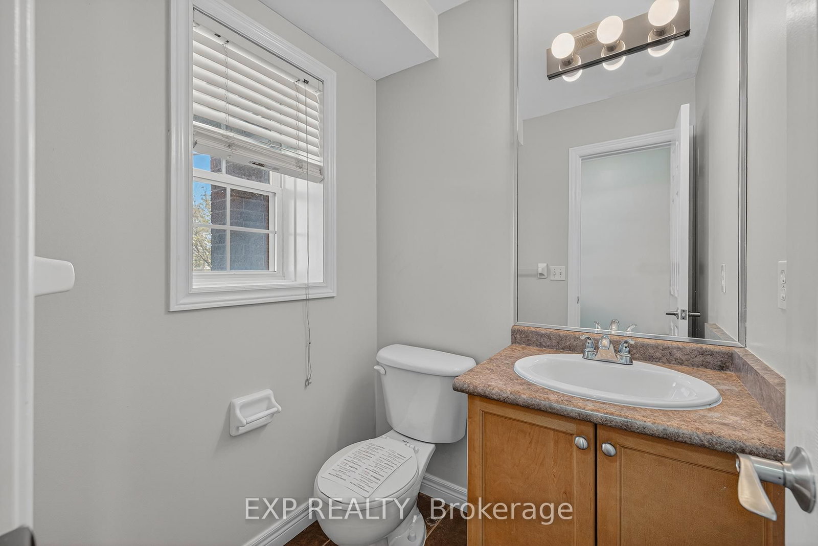 19 Sinclair Street • Guelph, ON photo 14