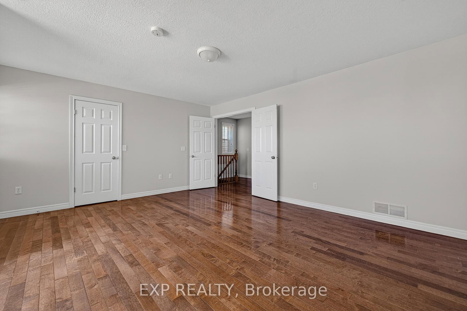 19 Sinclair Street • Guelph, ON photo 16