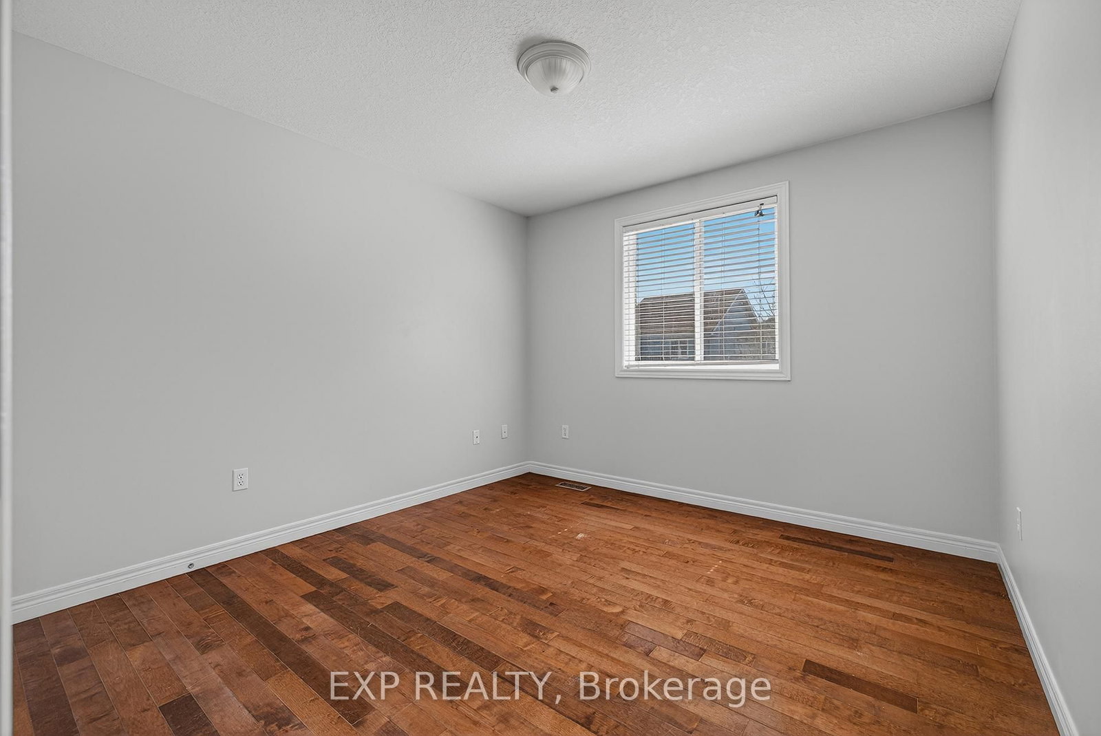 19 Sinclair Street • Guelph, ON photo 18
