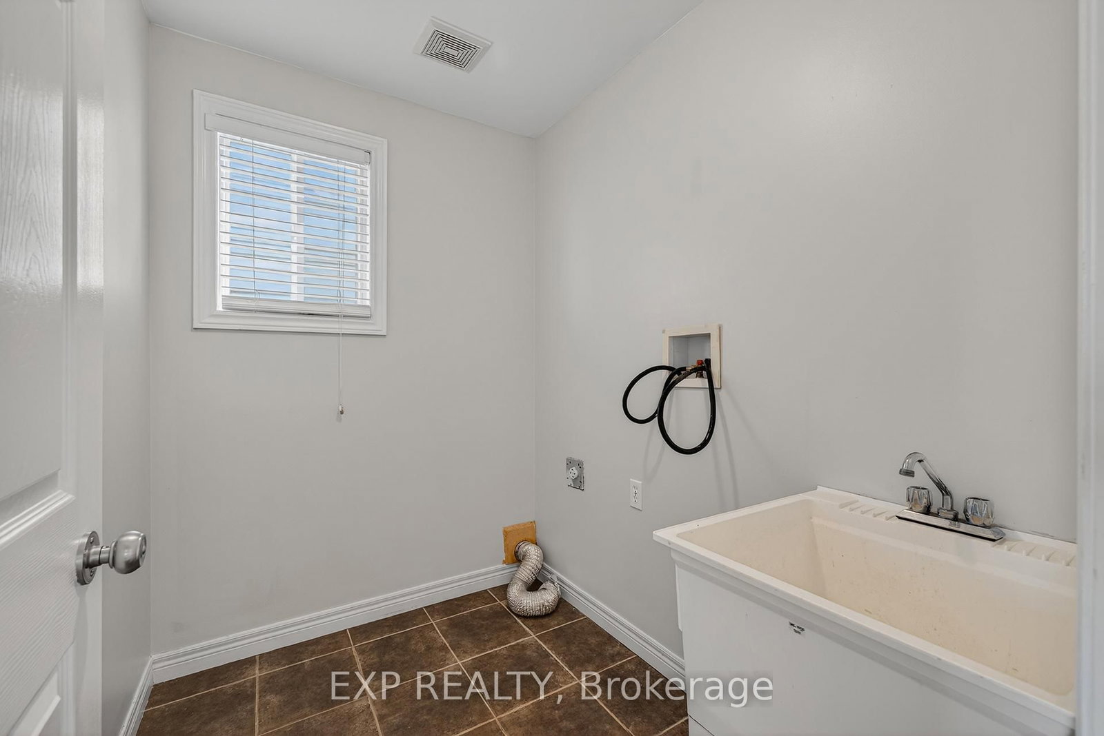 19 Sinclair Street • Guelph, ON photo 24