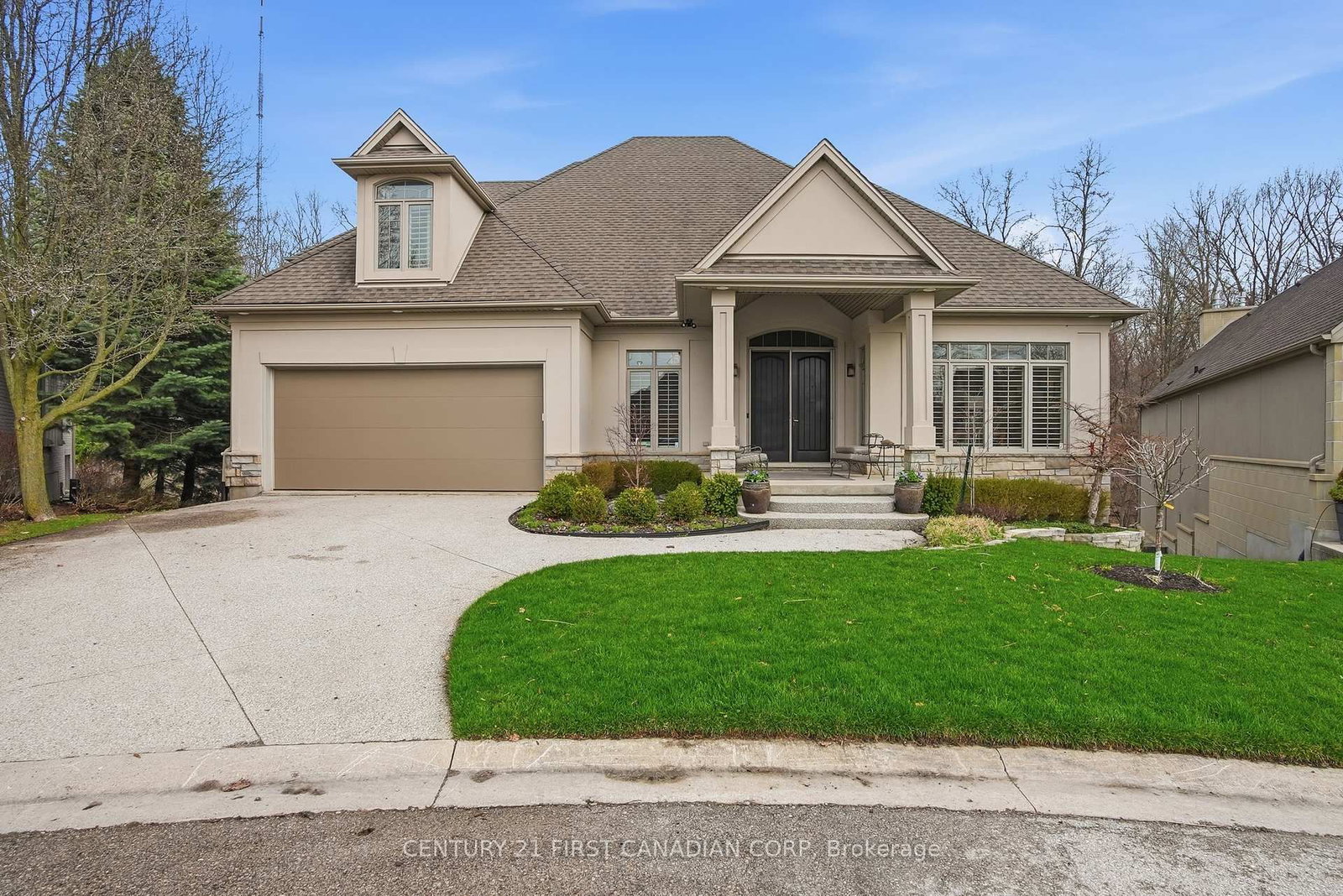 Detached House for sale at 15-1615 Byron Baseline Road, London South, Ontario, N6K 4N3 - South B - MLS: X13056178