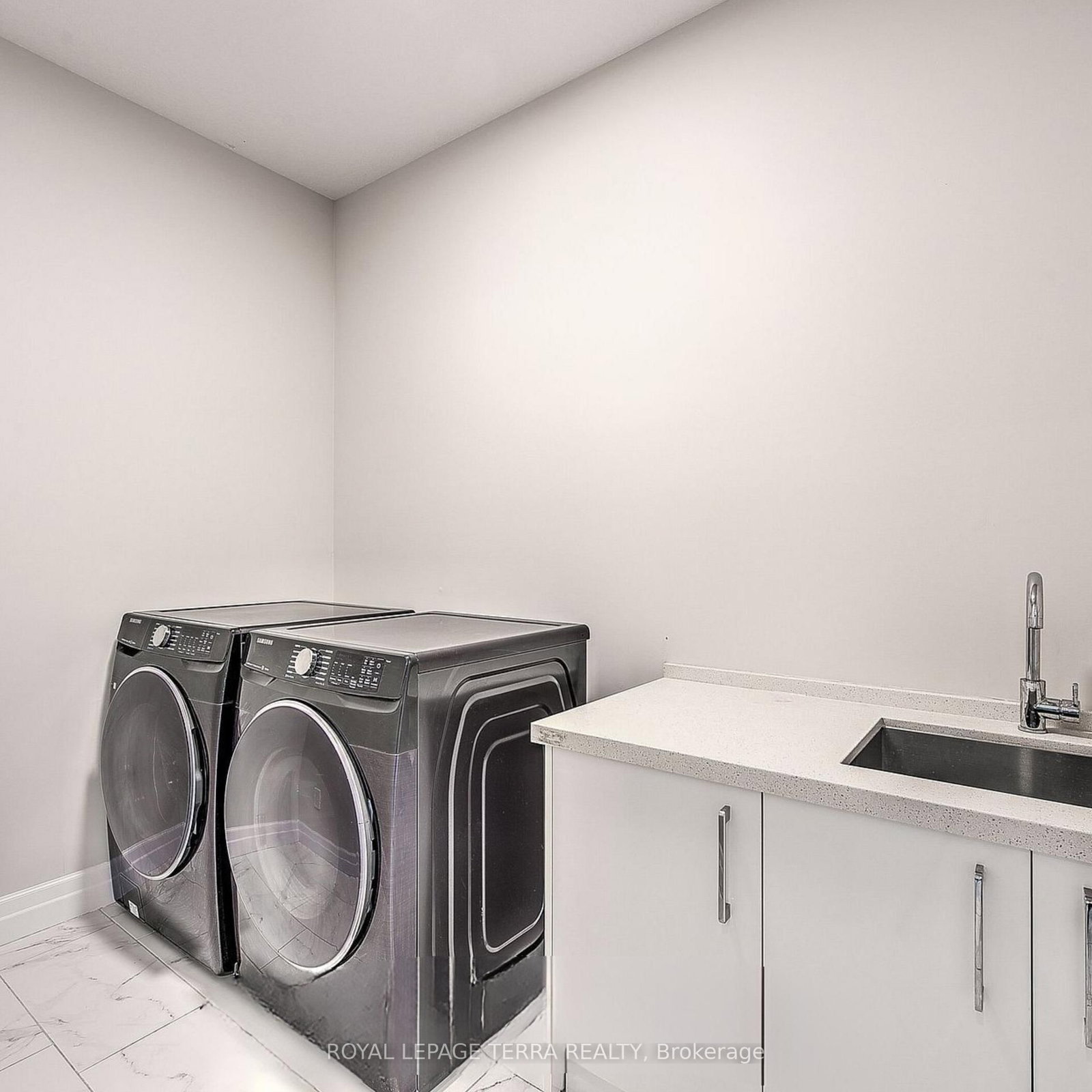 2610 Kettering Place, Unit 25 - Photo 8