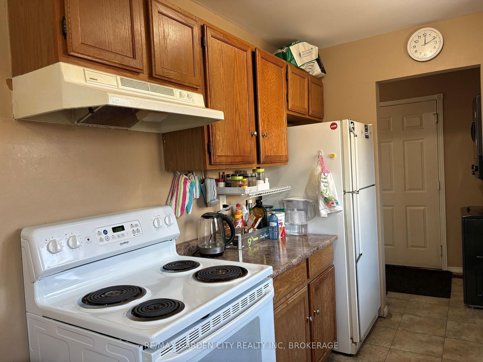 23 POPLAR Crescent • Welland, ON photo 6